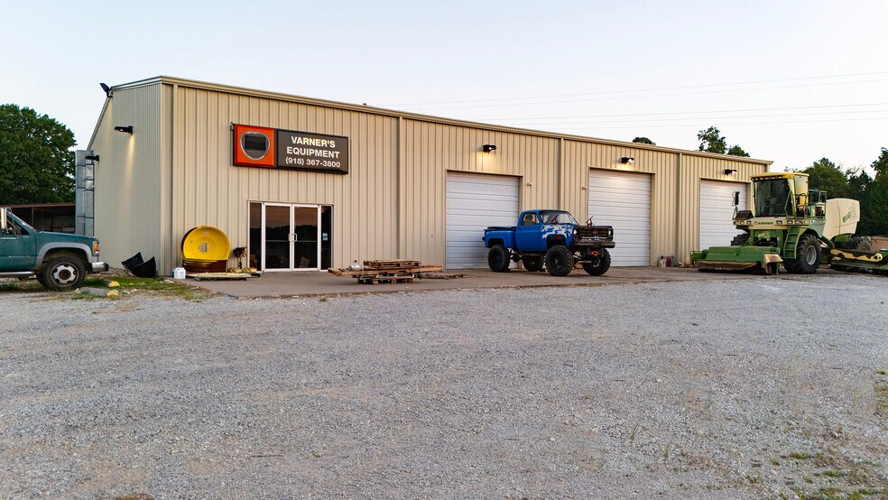 More Photos Of 919 S Roland St, Bristow Distribution For Sale