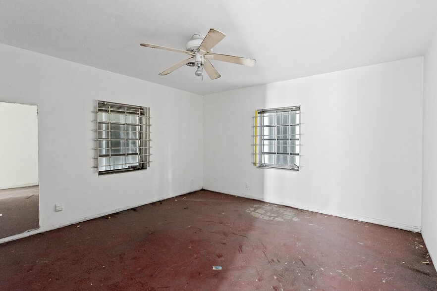 More Photos Of , Fort Lauderdale Unknown For Sale