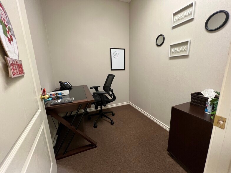 More Photos Of 302 Millers Xing, Harker Heights Storefront For Lease