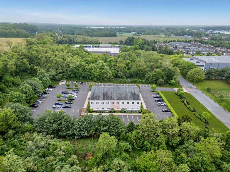 More Photos Of 500 Park Ave, Manalapan Township Medical For Lease