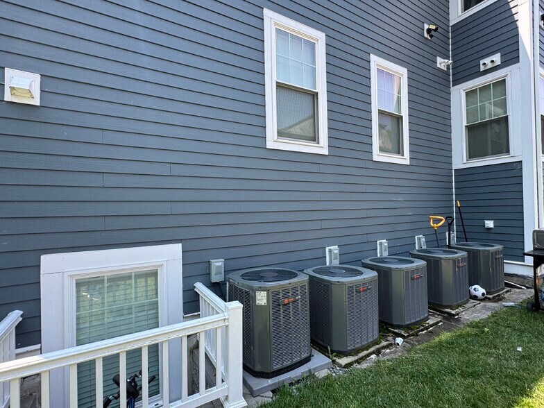 More Photos Of 11-13 Pierce st, Boston Apartments For Sale