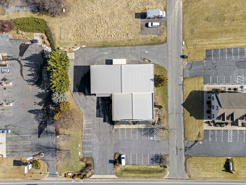 More Photos Of 1930 Deyerle Ave, Harrisonburg Freestanding For Sale