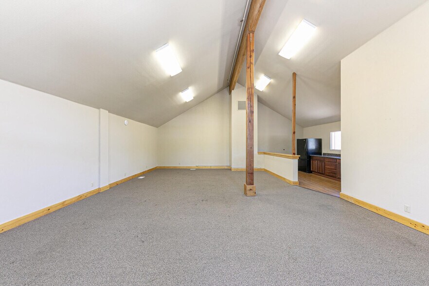 More Photos Of 12315 Deerfield Dr, Truckee Office Residential For Sale
