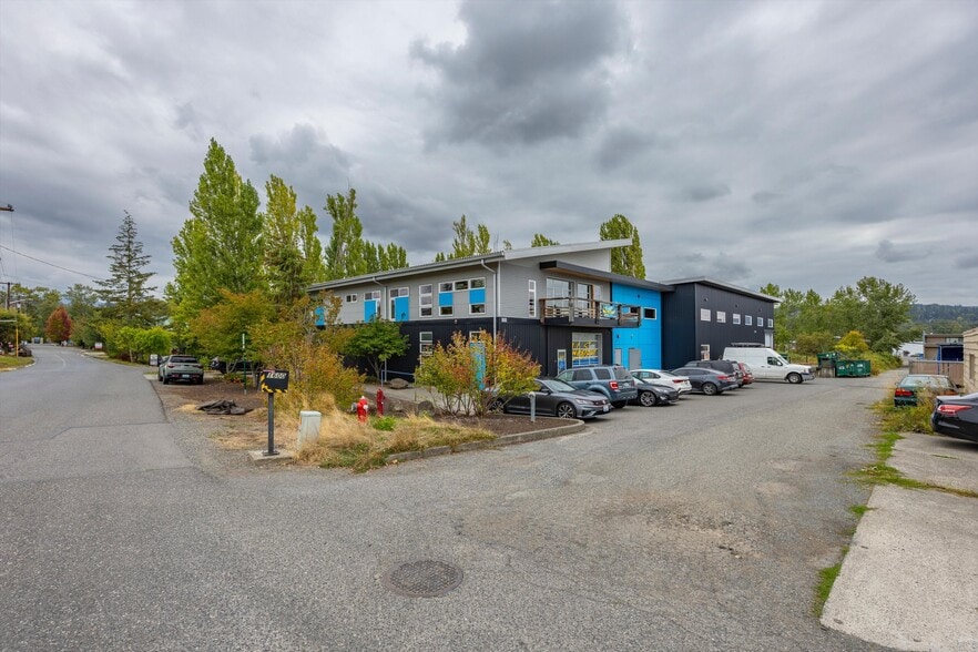 More Photos Of 1600 Carolina St, Bellingham Industrial For Sale