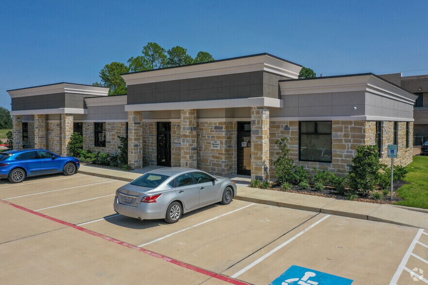 More Photos Of 633 E Fernhurst Dr, Katy Medical For Lease