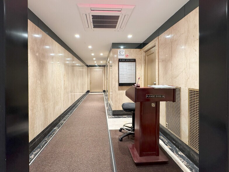 More Photos Of 49 W 38th St, New York Office For Lease