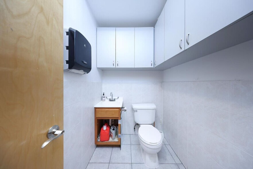 More Photos Of 829 57th St, Brooklyn Storefront Retail Office For Sale