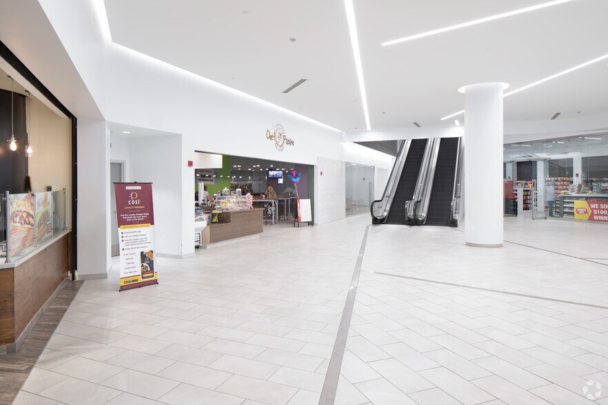 More Photos Of 100 S Charles St, Baltimore Office For Lease