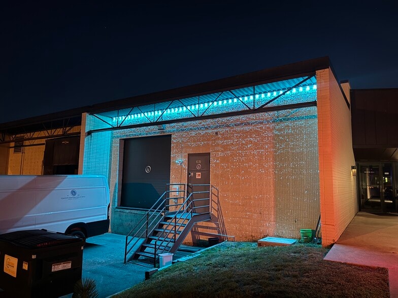 Primary Photo Of 2525 Nevada Ave N, Golden Valley Light Distribution For Sale