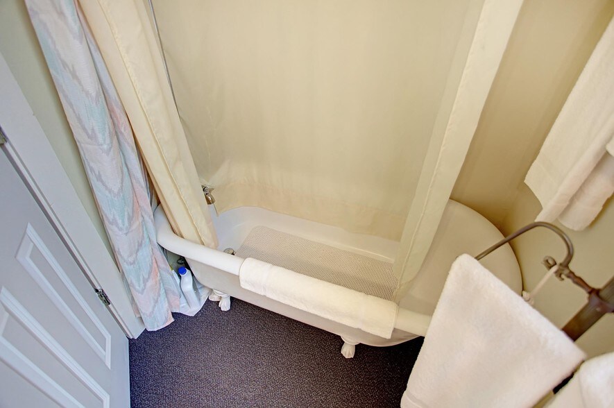 More Photos Of 80 W State St, Springboro Hospitality For Sale