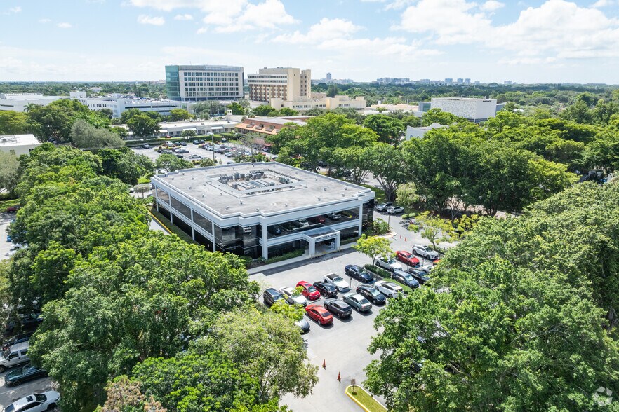More Photos Of 1000 NW 9th Ct, Boca Raton Medical For Sale