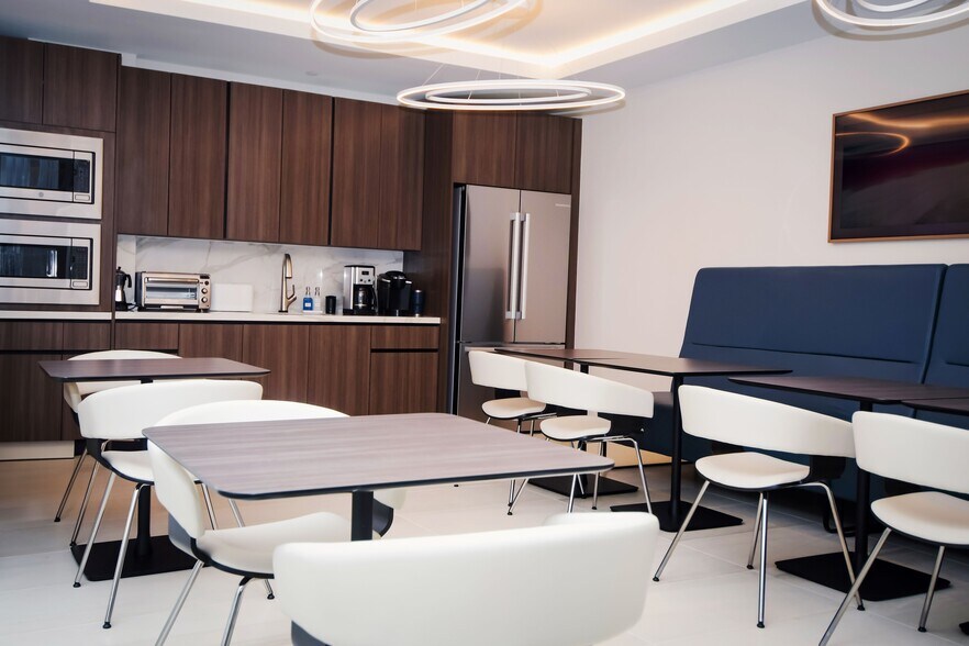 More Photos Of 7920 Miami Lakes Drive West, Miami Lakes Office For Lease