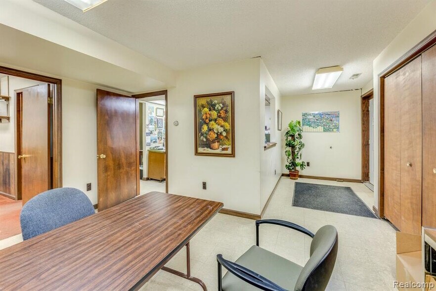 More Photos Of 1121 4th St, Port Huron Warehouse For Lease