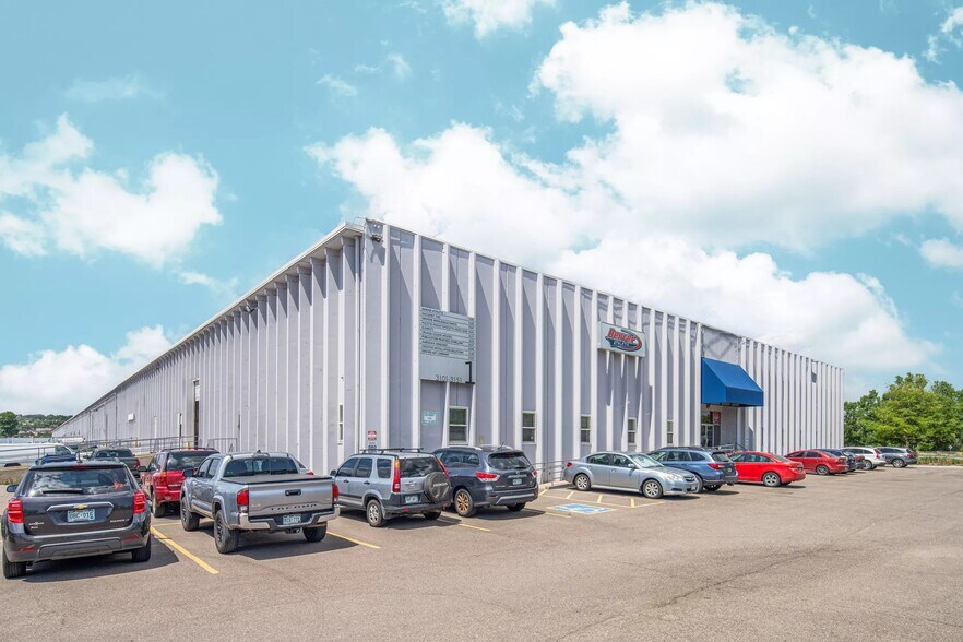More Photos Of 3101-3151 S Platte River Dr, Englewood Unknown For Lease