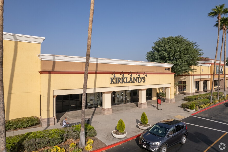 More Photos Of 3808-3860 Grand Ave, Chino Unknown For Lease