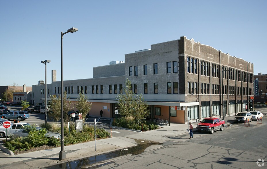 More Photos Of 2700 East Lake St, Minneapolis Loft Creative Space For Lease