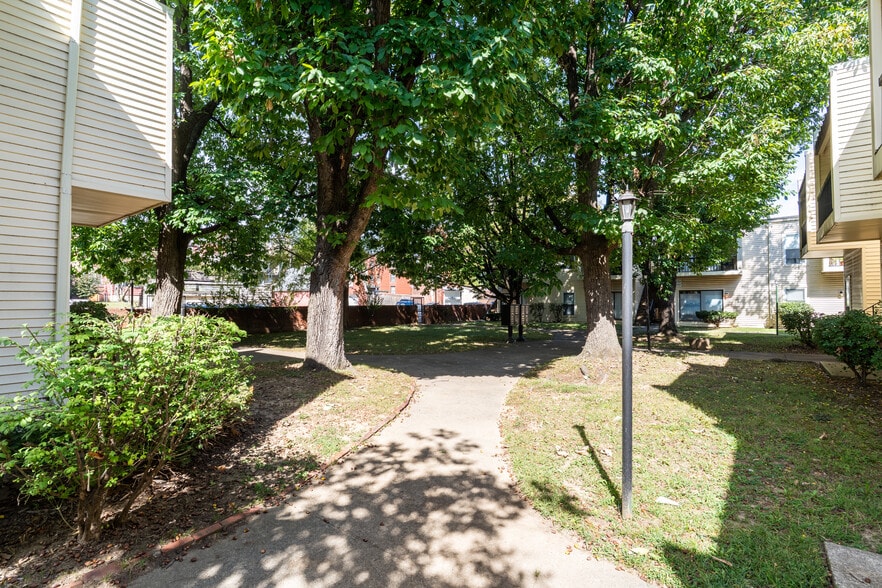 More Photos Of 1630 S 2nd St, Louisville Apartments For Sale