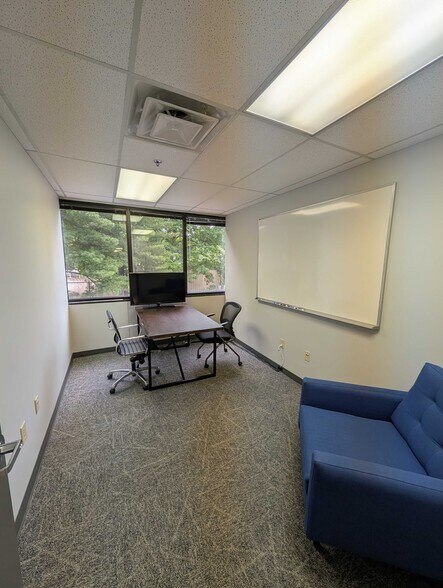 More Photos Of 1321 Murfreesboro Pike, Nashville Office For Lease