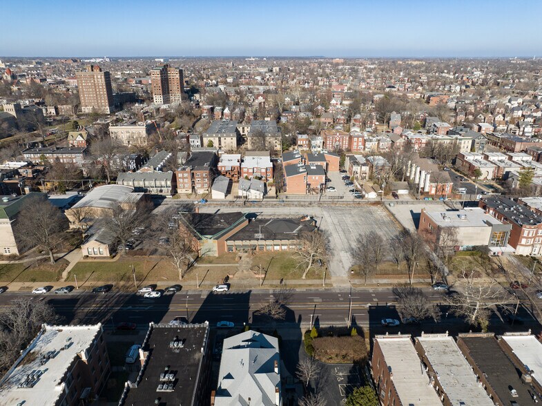 More Photos Of 4359 Lindell Blvd, Saint Louis Office For Sale
