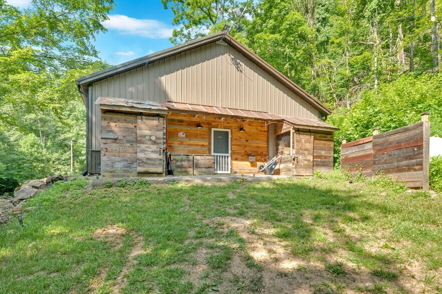 More Photos Of 5340 US-321, Butler Specialty For Sale