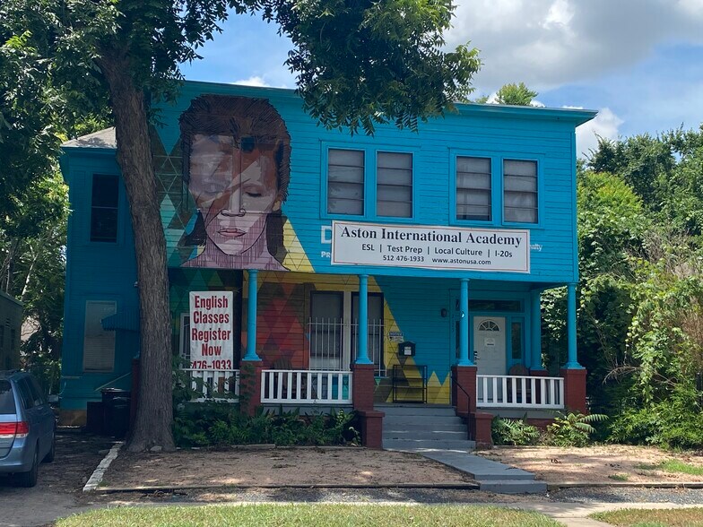 More Photos Of 2125 E Cesar Chavez St, Austin Office For Lease