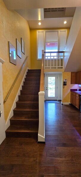 More Photos Of 702 Rio Grande St, Austin Office For Lease