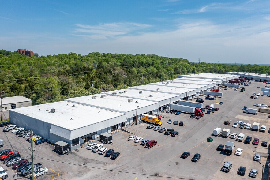 More Photos Of 3310-3422 Ambrose Ave, Nashville Unknown For Lease