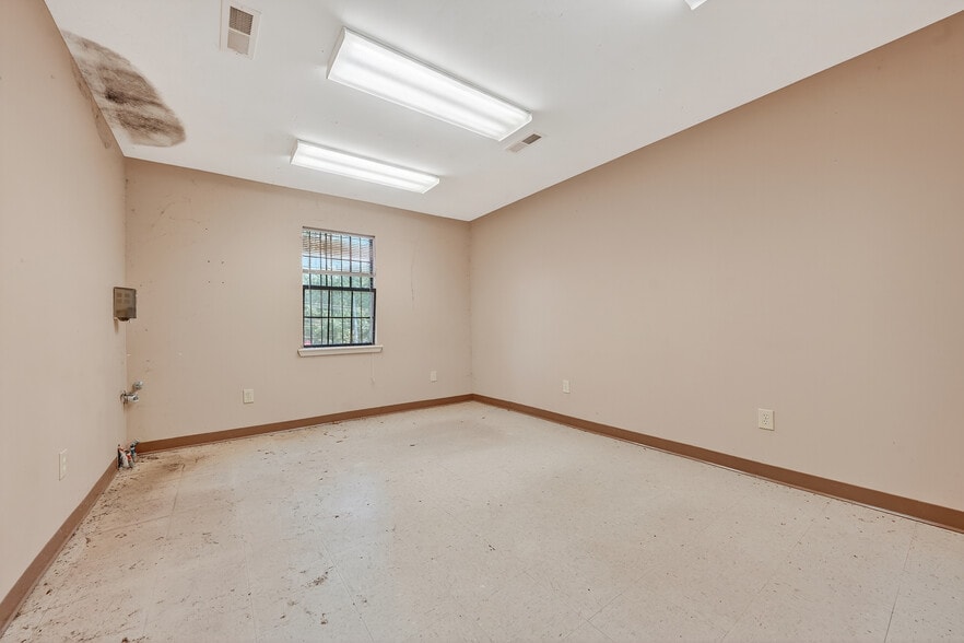 More Photos Of 1324-1325 Highway 195, Jasper Assisted Living For Sale