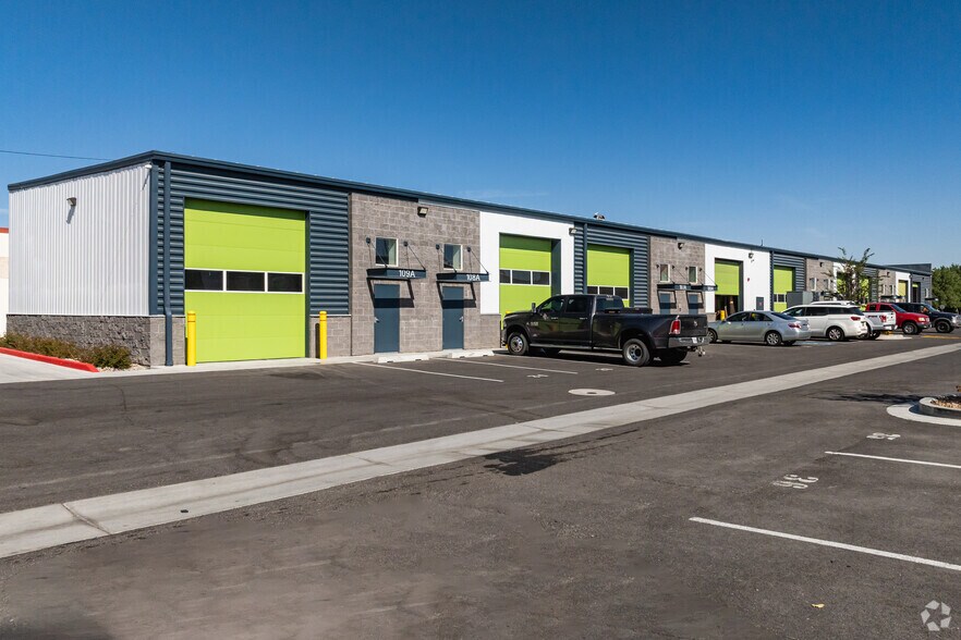 More Photos Of 3747 W Parkway Blvd, West Valley City Warehouse For Lease