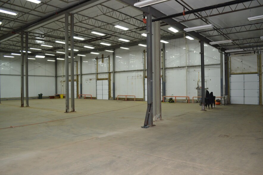 More Photos Of 3657 Old Getwell Rd, Memphis Warehouse For Sale