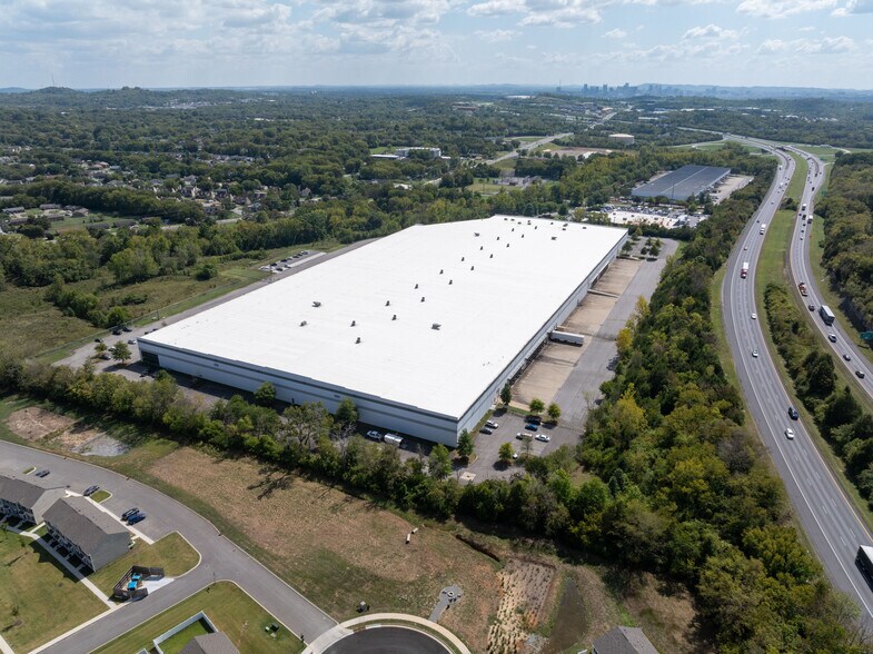 More Photos Of 3438 Briley Park Blvd N, Nashville Distribution For Lease