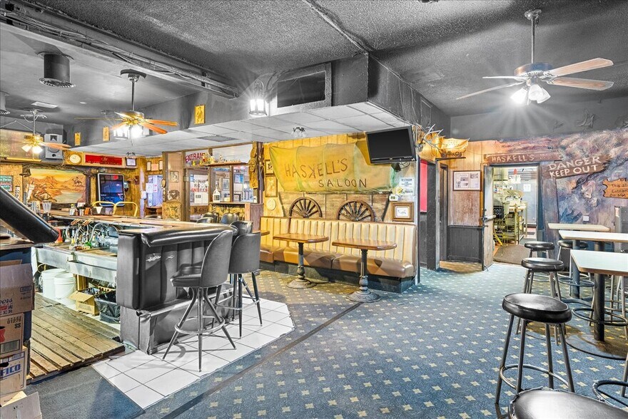 More Photos Of 2400 E 7th St, Long Beach Restaurant For Sale