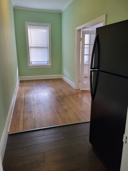 More Photos Of 1900 Aliceanna St, Baltimore General Retail For Sale