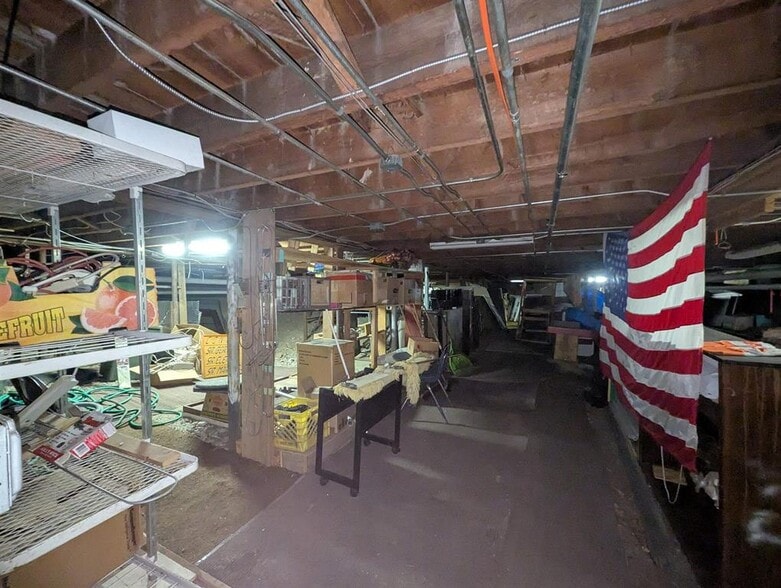 More Photos Of 16 Central st, Claremont Specialty For Sale