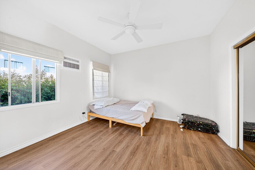 More Photos Of 822 Hayworth Ave, Los Angeles Apartments For Sale