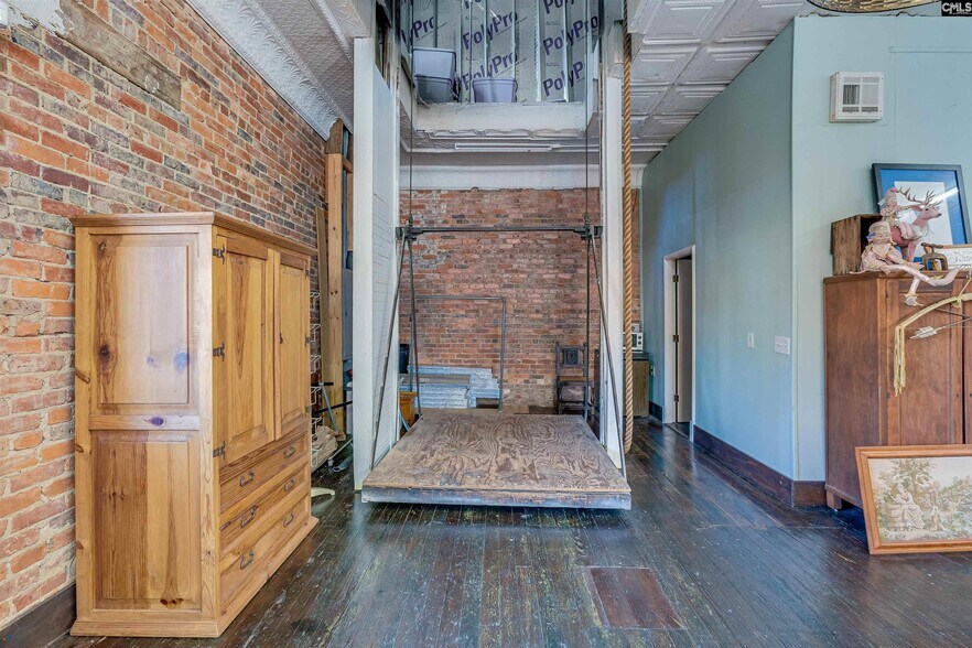 More Photos Of 2701 Cleveland St, Elloree Storefront Retail Residential For Sale