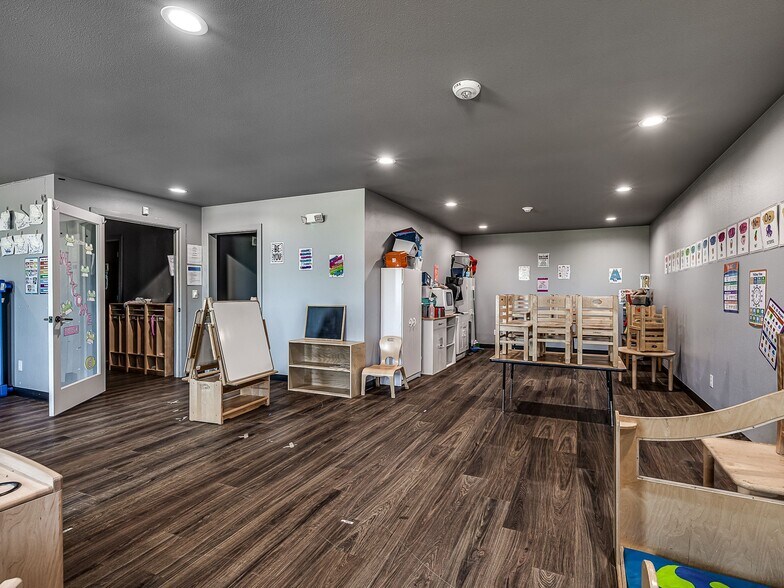 More Photos Of 3838 State St, Bartlesville Office For Sale