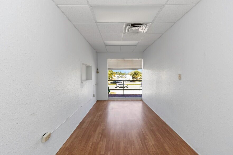 More Photos Of 1915 E Bay Dr, Largo General Retail For Sale