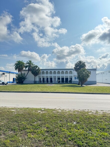 Primary Photo Of 13145 NW 45th Ave, Opa Locka Warehouse For Lease