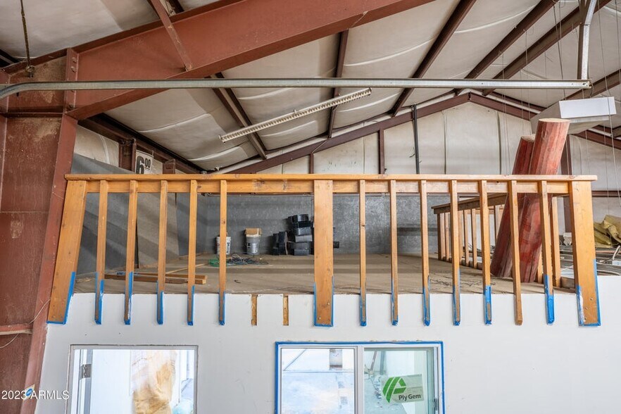 More Photos Of 101 W Aero Dr, Payson General Retail For Lease