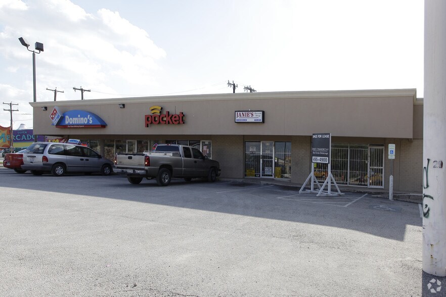 More Photos Of 129-137 Bandera Rd, San Antonio Storefront For Lease