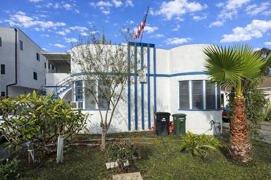 More Photos Of 2629 S Garth Ave, Los Angeles Multifamily For Sale