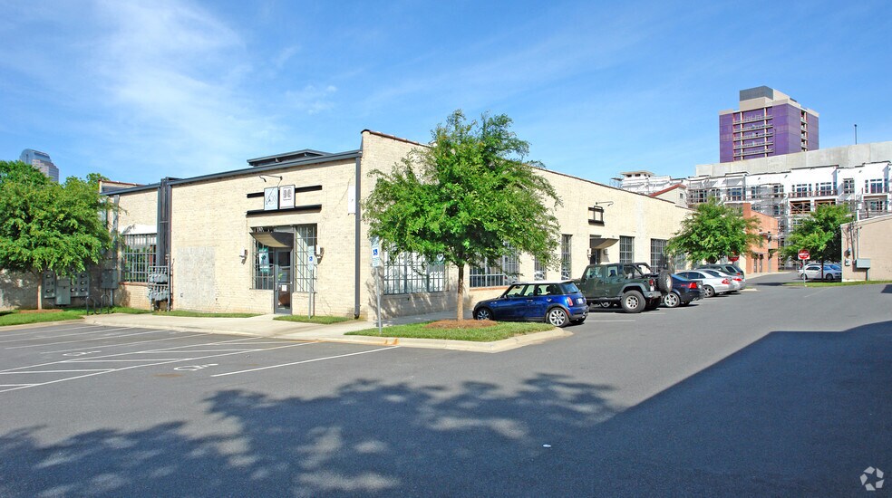 More Photos Of 1310 S Tryon St, Charlotte Office For Lease