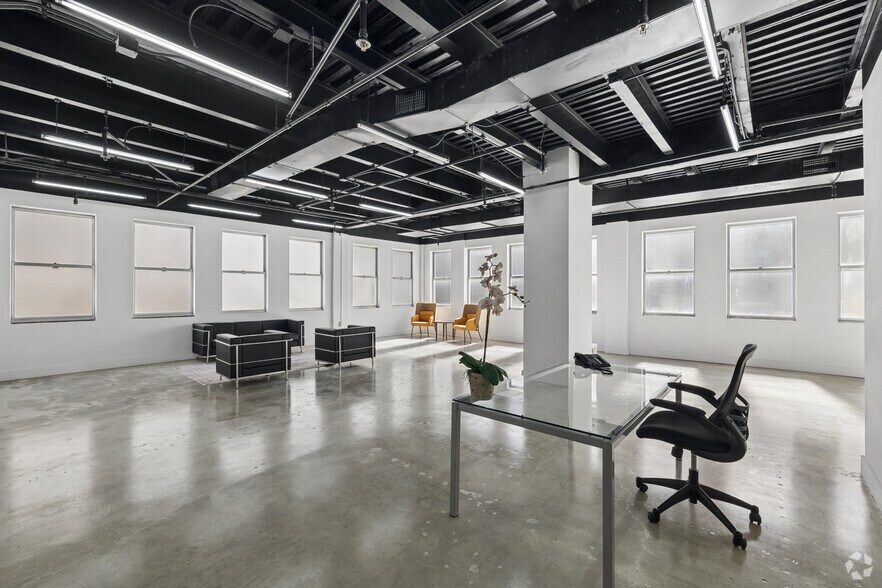 More Photos Of 420 Lincoln Rd, Miami Beach Loft Creative Space For Lease