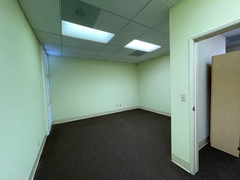 More Photos Of 1245 W 6th St, Corona Medical For Lease