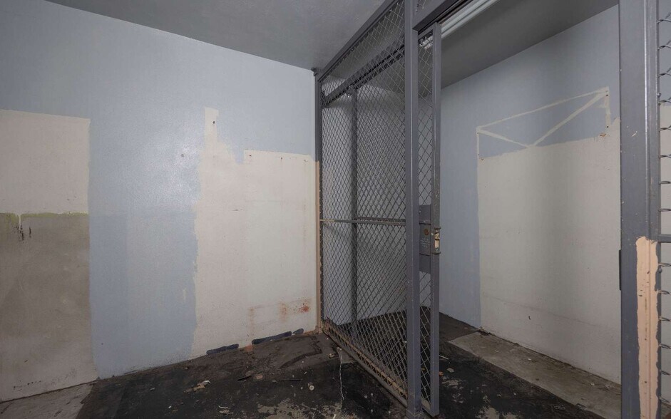 More Photos Of 400 S Ohio Ave, Live Oak Post Office For Sale