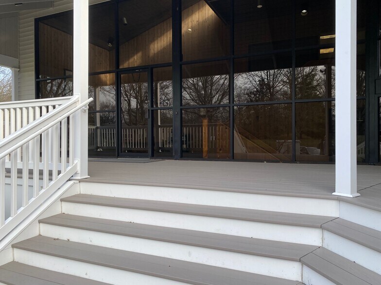 More Photos Of 59 Avenue at the Commons, Shrewsbury Medical For Lease