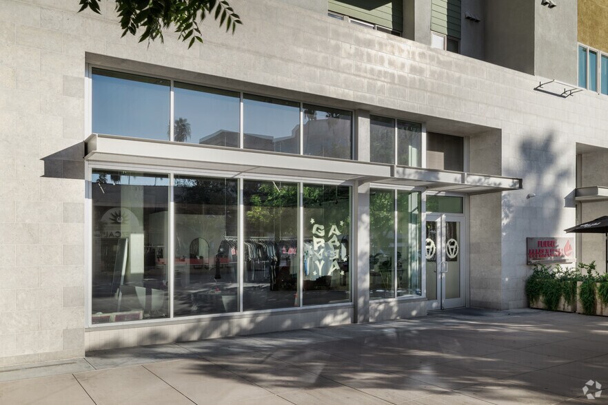 More Photos Of 3750 Main St, Riverside Apartments For Lease