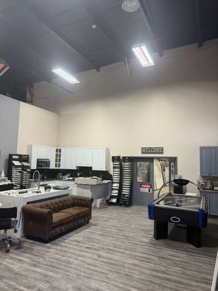 More Photos Of 14889 Persistence Dr, Woodbridge Flex For Lease