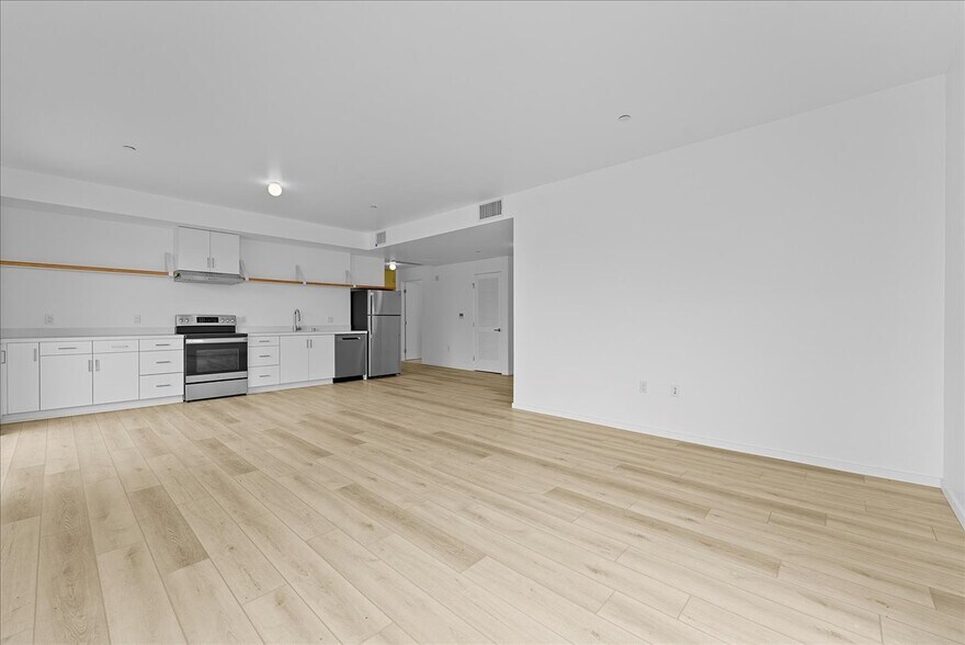 More Photos Of 636 N Juanita Ave, Los Angeles Apartments For Sale